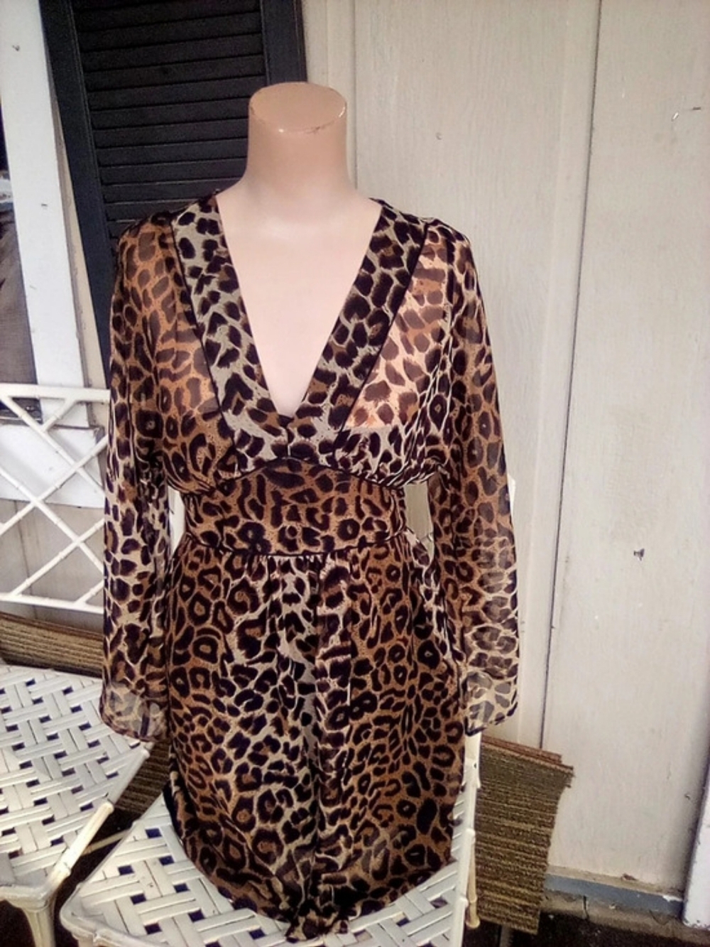 Women's Now Trending New Fall Fashion Collection Dress. Sz. Large.